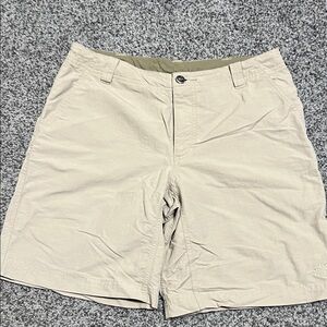North Face Women's Shorts Beige Nylon Hiking Shorts Size 8 EUC